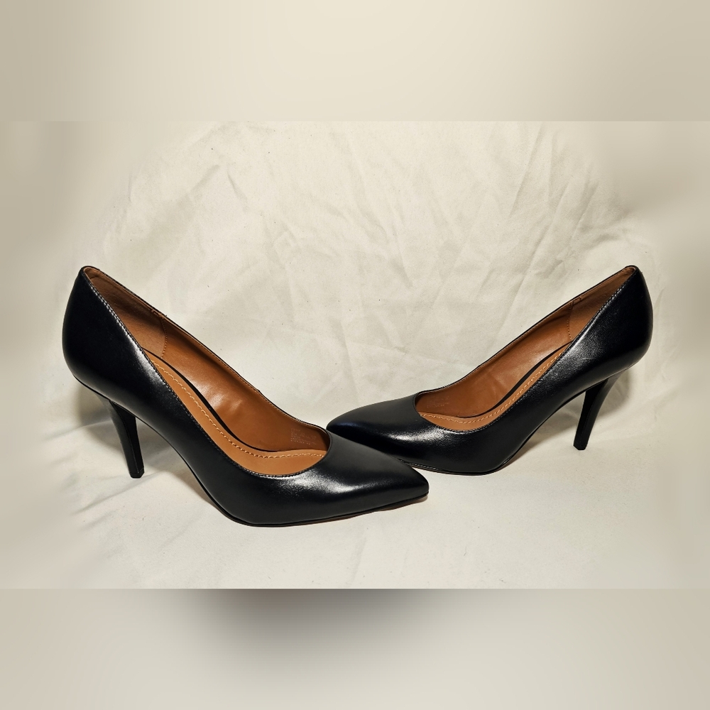 Coach Black Samantha Heels - Picture 5 of 9